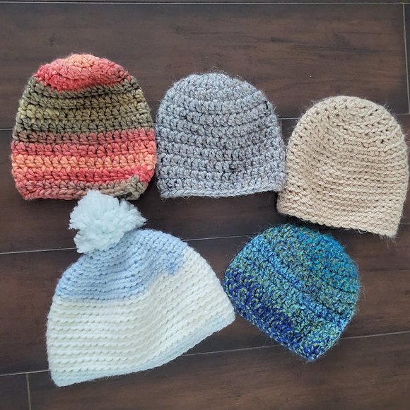 Other - ✨️Bundle 5 hand Knit baby hats